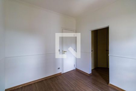 Apartamento à venda com 213m², 3 quartos e 3 vagas Apartamento à venda com 213m², 3 quartos e 3 vagasQuarto 3