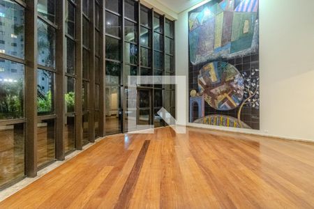 Apartamento à venda com 213m², 3 quartos e 3 vagas Apartamento à venda com 213m², 3 quartos e 3 vagasÁrea comum