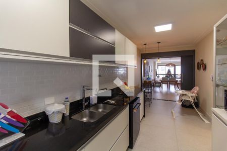 Apartamento à venda com 167m², 3 quartos e 3 vagas Apartamento à venda com 167m², 3 quartos e 3 vagasCozinha