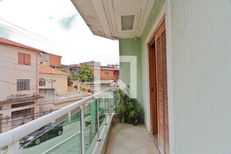 Casa à venda com 134m², 2 quartos e 4 vagas Casa à venda com 134m², 2 quartos e 4 vagasVaranda