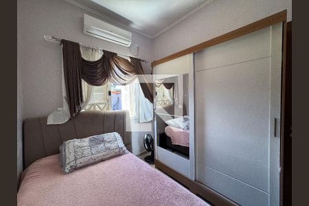 Casa à venda com 370m², 5 quartos e 3 vagas Casa à venda com 370m², 5 quartos e 3 vagasQuarto 5