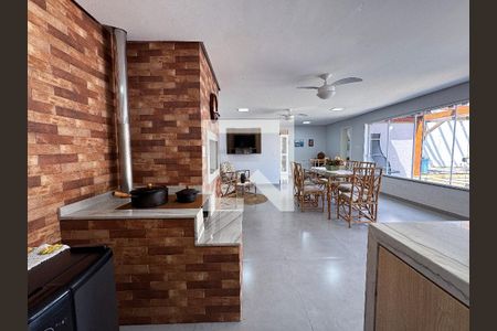 Casa à venda com 370m², 5 quartos e 3 vagas Casa à venda com 370m², 5 quartos e 3 vagasÁrea de lazer