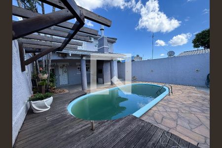 Casa à venda com 370m², 5 quartos e 3 vagas Casa à venda com 370m², 5 quartos e 3 vagasÁrea Externa