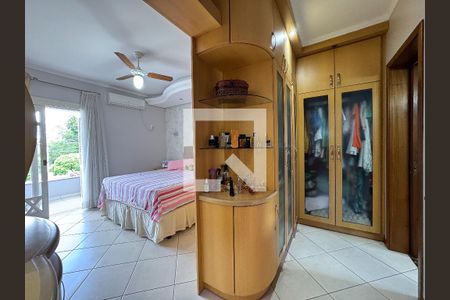 Casa à venda com 370m², 5 quartos e 3 vagas Casa à venda com 370m², 5 quartos e 3 vagasQuarto 1