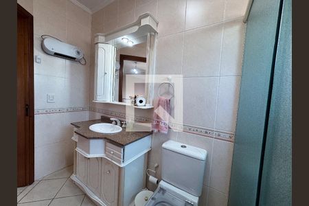 Casa à venda com 370m², 5 quartos e 3 vagas Casa à venda com 370m², 5 quartos e 3 vagasBanheiro Social 1