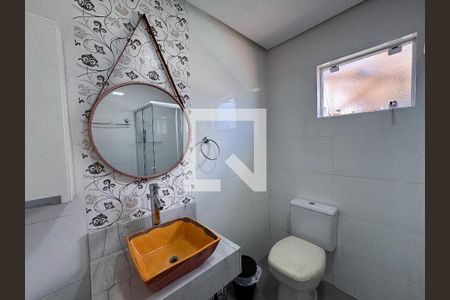 Casa à venda com 370m², 5 quartos e 3 vagas Casa à venda com 370m², 5 quartos e 3 vagasBanheiro de lazer