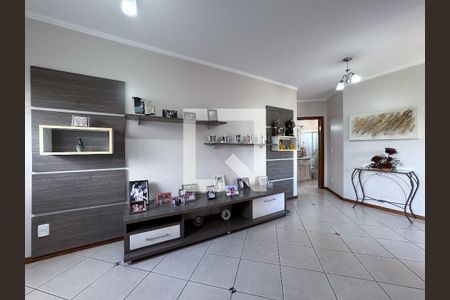 Casa à venda com 370m², 5 quartos e 3 vagas Casa à venda com 370m², 5 quartos e 3 vagasSala