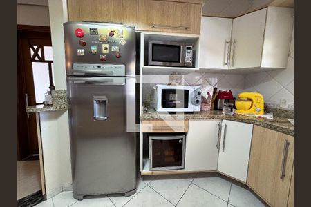 Casa à venda com 370m², 5 quartos e 3 vagas Casa à venda com 370m², 5 quartos e 3 vagasCozinha