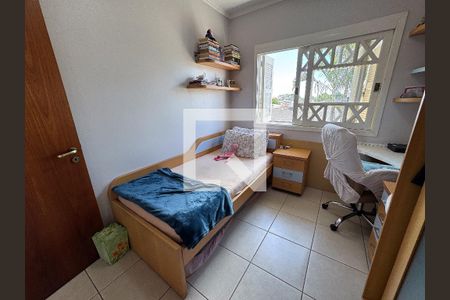 Casa à venda com 370m², 5 quartos e 3 vagas Casa à venda com 370m², 5 quartos e 3 vagasQuarto 2