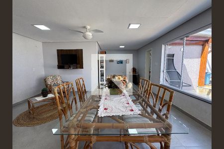 Casa à venda com 370m², 5 quartos e 3 vagas Casa à venda com 370m², 5 quartos e 3 vagasÁrea de lazer