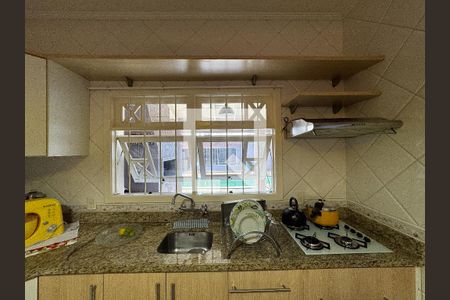 Casa à venda com 370m², 5 quartos e 3 vagas Casa à venda com 370m², 5 quartos e 3 vagasCozinha