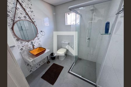 Casa à venda com 370m², 5 quartos e 3 vagas Casa à venda com 370m², 5 quartos e 3 vagasBanheiro de lazer