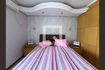 Casa à venda com 370m², 5 quartos e 3 vagas Casa à venda com 370m², 5 quartos e 3 vagasQuarto 1