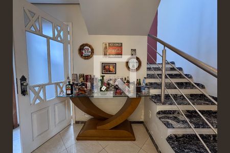 Casa à venda com 370m², 5 quartos e 3 vagas Casa à venda com 370m², 5 quartos e 3 vagasCozinha