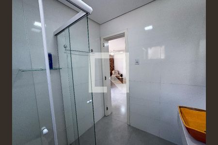 Casa à venda com 370m², 5 quartos e 3 vagas Casa à venda com 370m², 5 quartos e 3 vagasBanheiro de lazer