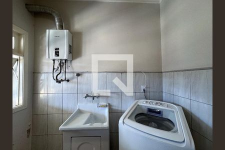 Casa à venda com 370m², 5 quartos e 3 vagas Casa à venda com 370m², 5 quartos e 3 vagasÁrea de Serviço