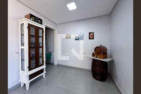 Casa à venda com 370m², 5 quartos e 3 vagas Casa à venda com 370m², 5 quartos e 3 vagasÁrea de lazer