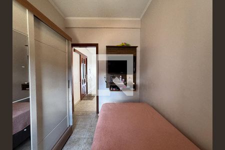 Casa à venda com 370m², 5 quartos e 3 vagas Casa à venda com 370m², 5 quartos e 3 vagasQuarto 5