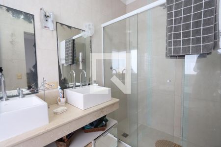 Casa à venda com 260m², 3 quartos e 6 vagasBanheiro da Suíte Master