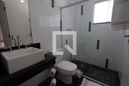 Casa à venda com 260m², 3 quartos e 6 vagasBanheiro da Suíte 3