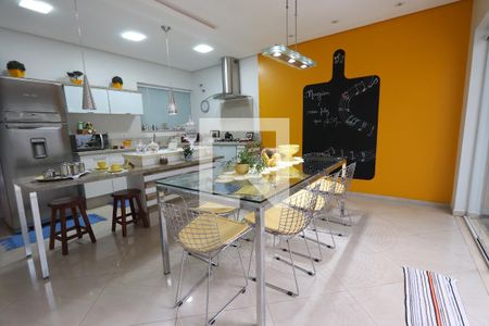 Casa à venda com 260m², 3 quartos e 6 vagasCopa