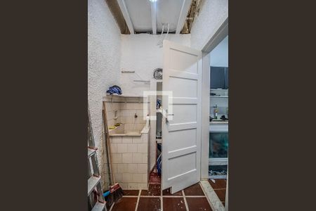 Casa à venda com 120m², 4 quartos e 1 vagaÁrea de Serviço