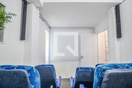 Casa à venda com 120m², 4 quartos e 1 vagaSala de cinema