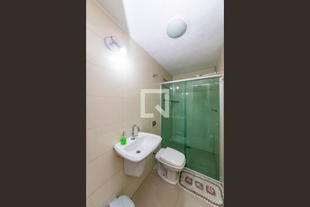 Casa à venda com 180m², 3 quartos e 4 vagas Casa à venda com 180m², 3 quartos e 4 vagasBanheiro Social 2