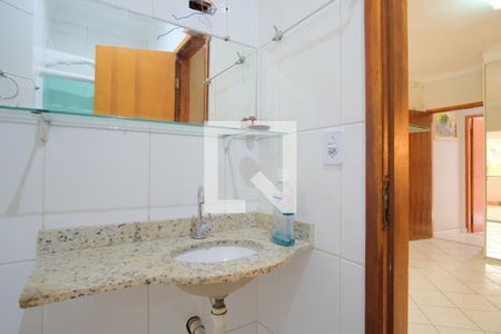 Casa à venda com 120m², 2 quartos e 2 vagasBanheiro da Suíte 2