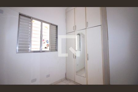 Quarto 1 de casa para alugar com 2 quartos, 63m² em Jardim Tango, São Paulo
