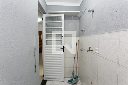 Casa de condomínio à venda com 60m², 2 quartos e 1 vaga Casa de condomínio à venda com 60m², 2 quartos e 1 vagaÁrea de Serviço