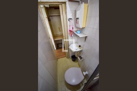 Apartamento à venda com 66m², 2 quartos e 1 vaga Apartamento à venda com 66m², 2 quartos e 1 vagaBanheiro de serviço