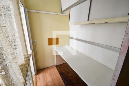 Apartamento à venda com 66m², 2 quartos e 1 vaga Apartamento à venda com 66m², 2 quartos e 1 vagaQuarto de Serviço