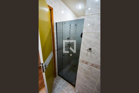 Apartamento à venda com 66m², 2 quartos e 1 vaga Apartamento à venda com 66m², 2 quartos e 1 vagaBanheiro