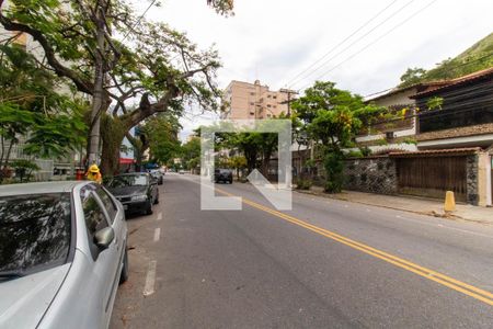 Apartamento à venda com 78m², 3 quartos e 1 vaga Apartamento à venda com 78m², 3 quartos e 1 vagaVista da Rua