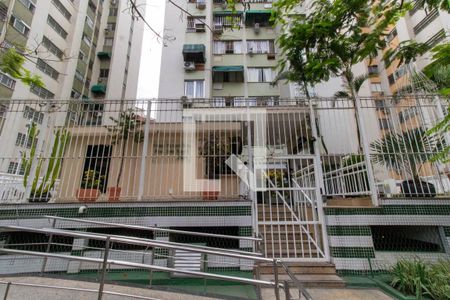 Apartamento à venda com 78m², 3 quartos e 1 vaga Apartamento à venda com 78m², 3 quartos e 1 vagaFachada