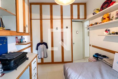 Apartamento à venda com 280m², 4 quartos e 4 vagasQuarto 02