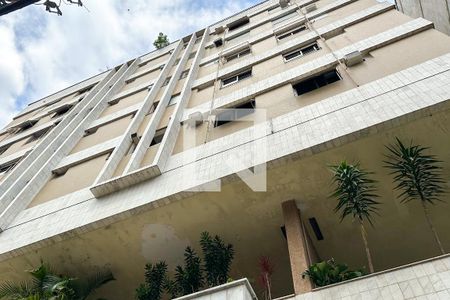 Apartamento à venda com 280m², 4 quartos e 4 vagasFachada