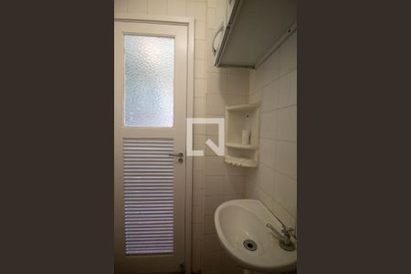 Apartamento à venda com 86m², 1 quarto e 2 vagas Apartamento à venda com 86m², 1 quarto e 2 vagasBanheiro da Área de serviço