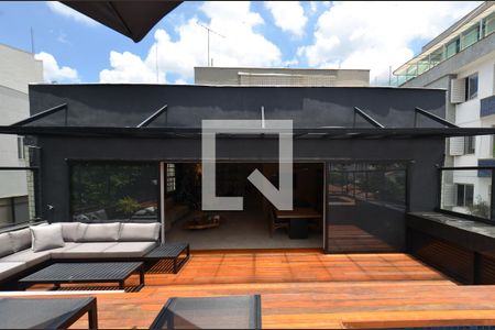 Apartamento à venda com 314m², 3 quartos e 3 vagas Apartamento à venda com 314m², 3 quartos e 3 vagasArea privativa