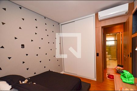Apartamento à venda com 314m², 3 quartos e 3 vagas Apartamento à venda com 314m², 3 quartos e 3 vagasQuarto2