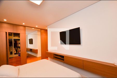 Apartamento à venda com 314m², 3 quartos e 3 vagas Apartamento à venda com 314m², 3 quartos e 3 vagasSuite