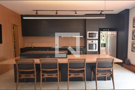 Apartamento à venda com 314m², 3 quartos e 3 vagas Apartamento à venda com 314m², 3 quartos e 3 vagasEspaço gourmet