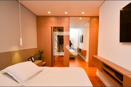 Apartamento à venda com 314m², 3 quartos e 3 vagas Apartamento à venda com 314m², 3 quartos e 3 vagasSuite