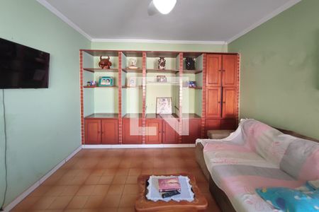 Casa à venda com 250m², 4 quartos e 3 vagasCasa 2 - Sala de Estar