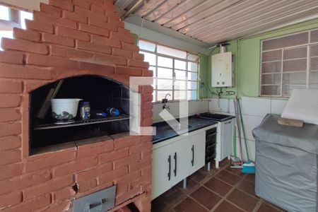 Casa à venda com 250m², 4 quartos e 3 vagasCasa 2 - Área de Serviço