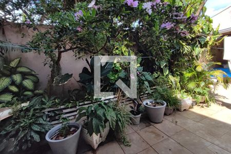 Casa à venda com 250m², 4 quartos e 3 vagasQuintal