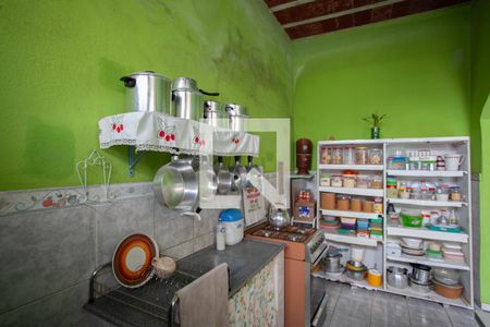 Casa à venda com 150m², 7 quartos e 2 vagasCasa 4 - Cozinha e copa