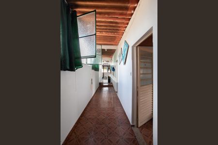 Casa à venda com 150m², 7 quartos e 2 vagasCorredor - Casa 1