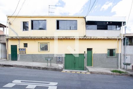 Casa à venda com 150m², 7 quartos e 2 vagasFachada casa 1 e 2